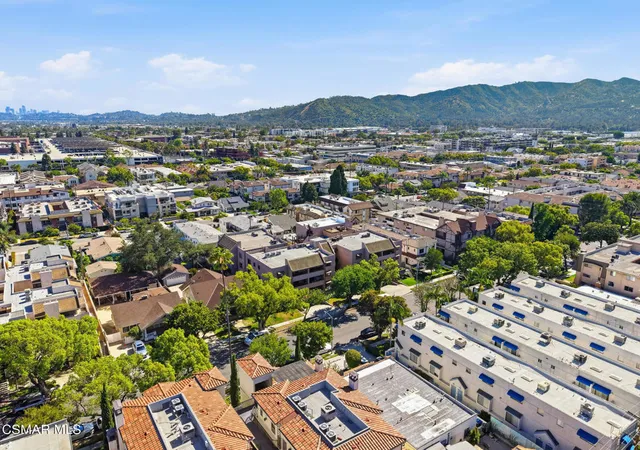 2nd image of 356 W California Ave, Glendale, CA 91203