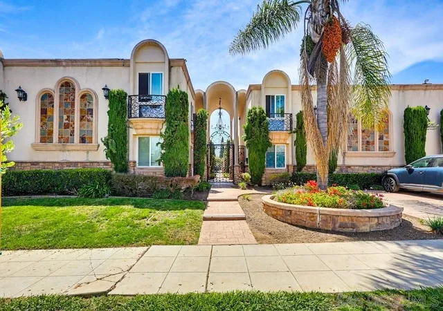 2nd image of 3562 Marlborough Ave, San Diego, CA 92105