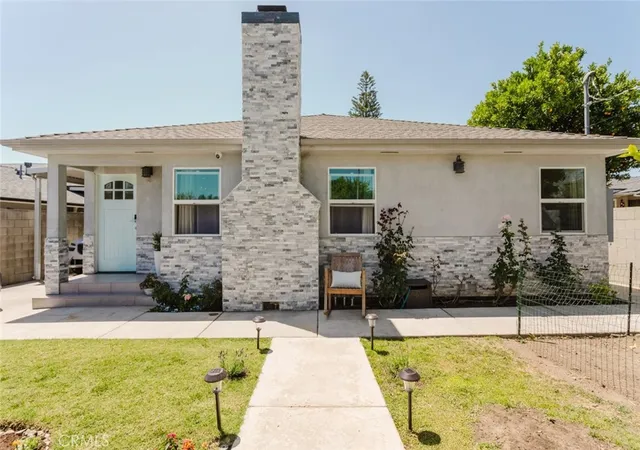 2nd image of 14232 Hart, Van Nuys, CA 91405 | MLS# SR26111243