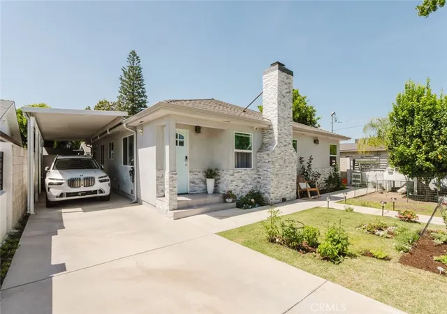 3rd image of 14232 Hart, Van Nuys, CA 91405 | MLS# SR26111243