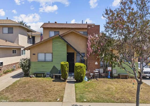 Listing Photo 4 - Condo for sale in building located at 2120 W Victoria Ave, Montebello, CA 90640