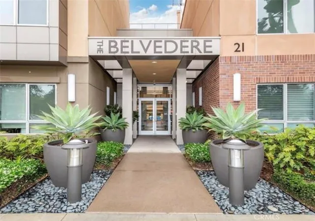 Condo for sale at 21 Gramercy #102, Irvine, CA 92612 | MLS# OC26111395