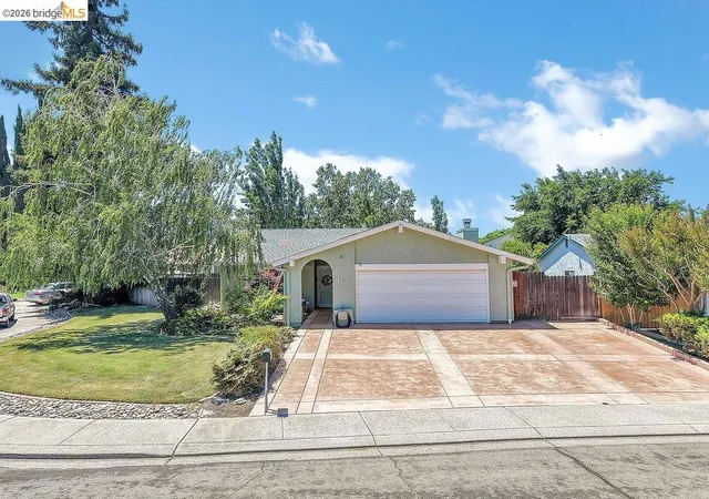 1st image of 1225 Tarrogana Dr, Tracy, CA 95376 | MLS# 41135631