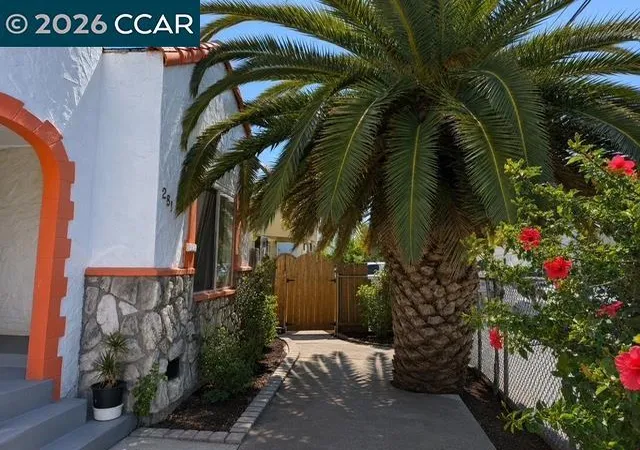Photo 3 of Single family home for sale at 251 East 17th St, Pittsburg, CA 94565 | MLS# 41135633 | Listing updated on 2026-10-07