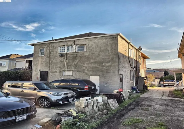 Photo 3 of Multi family home for sale at 708 30th Street, Oakland, CA 94609 | MLS# 41135637 | Listing updated on 2026-06-25