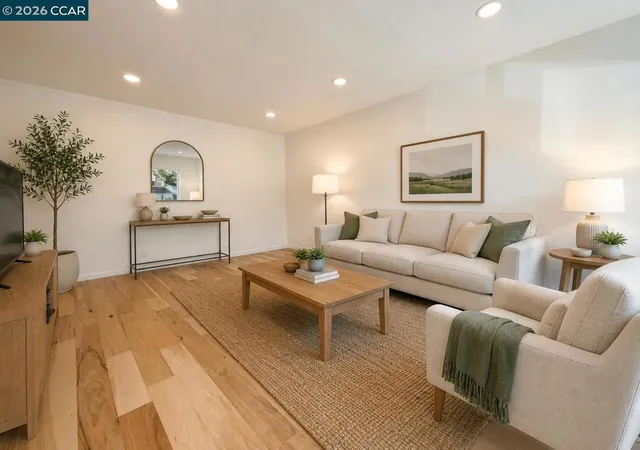 Homes for sale in Oakland, CA | 10 Moss Ave #15, Oakland, CA 94610 | MLS# 41135634