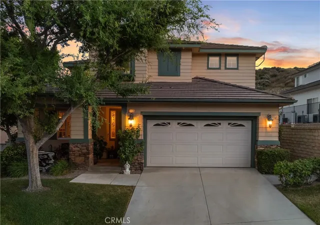 Photo 2 of Sale Pending at 21124 Cross Crk Dr, Santa Clarita, CA 91350 | MLS# SW26108270 | Listing updated on 2026-10-01