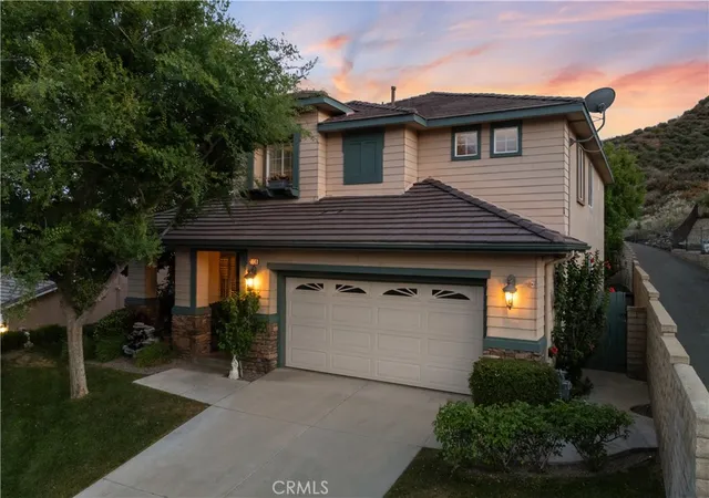 Photo 3 of Sale Pending at 21124 Cross Crk Dr, Santa Clarita, CA 91350 | MLS# SW26108270 | Listing updated on 2026-10-01
