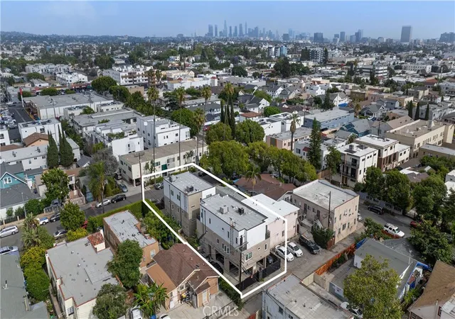 55th image of 961 N St Andrews, Los Angeles, CA 90038 | MLS# AR26101898