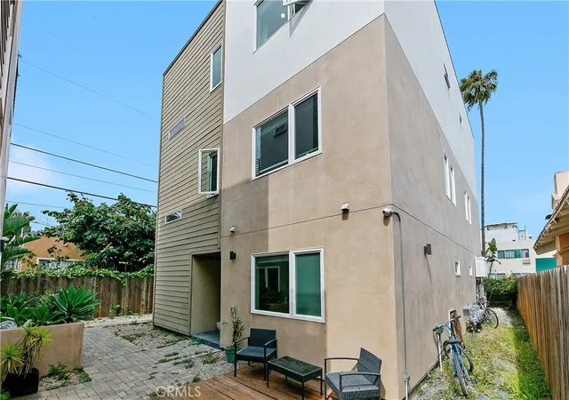 5th image of 961 N St Andrews, Los Angeles, CA 90038 | MLS# AR26101898