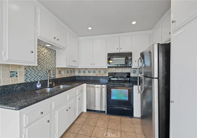 Homes for sale in Long Beach, CA | 1187 E 3rd #202, Long Beach, CA 90802 | MLS# PW26106813
