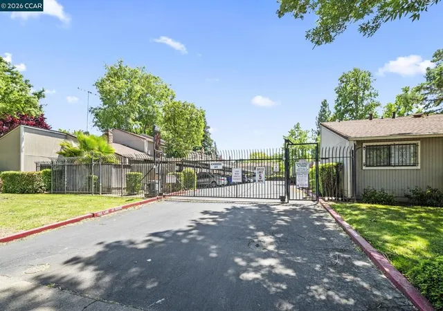 Homes for sale in Sacramento, CA | 1588 Newborough Dr, Sacramento, CA 95833 | MLS# 41135670
