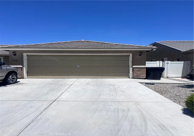 Photo 3 of Single family home for sale at 14416 Tawney Ridge Ln, Victorville, CA 92394 | MLS# SR26111554 | Listing updated on 2026-10-04