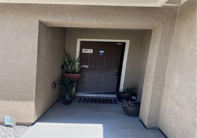 Photo 3 of Single family home for sale at 14416 Tawney Ridge Ln, Victorville, CA 92394 | MLS# SR26111554 | Listing updated on 2026-10-04