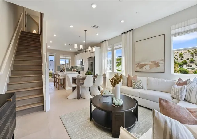 4th image of 27467 Novella Ln, Valencia, CA 91381 | MLS# OC26111704