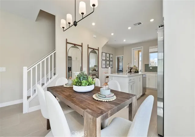 5th image of 27467 Novella Ln, Valencia, CA 91381 | MLS# OC26111704