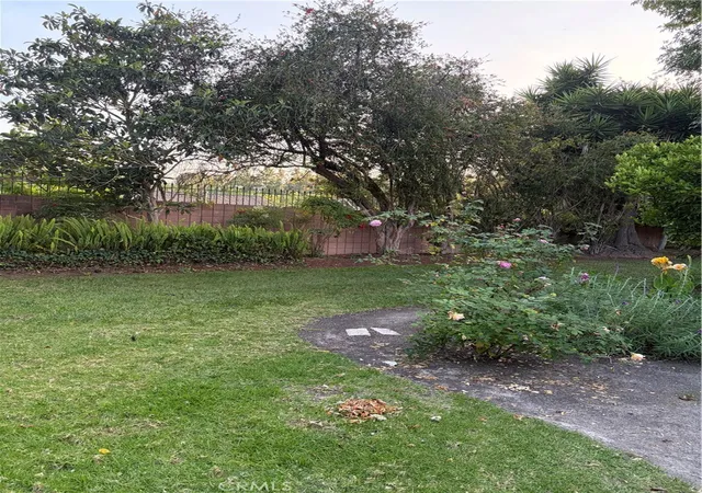 32nd image of 747 Avenida Majorca #C, Laguna Woods, CA 92637 | MLS# OC26090274