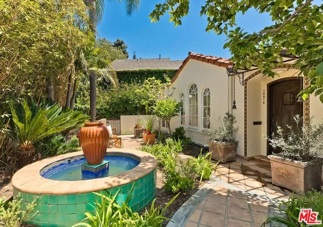 Homes for sale in Los Angeles, CA | 10514 Kinnard Ave, Los Angeles, CA 90024 | MLS# 26837301