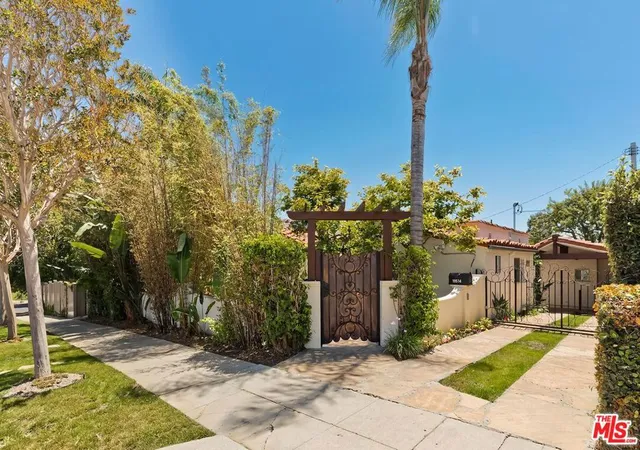 Homes for sale in Los Angeles, CA | 10514 Kinnard Ave, Los Angeles, CA 90024 | MLS# 26837301