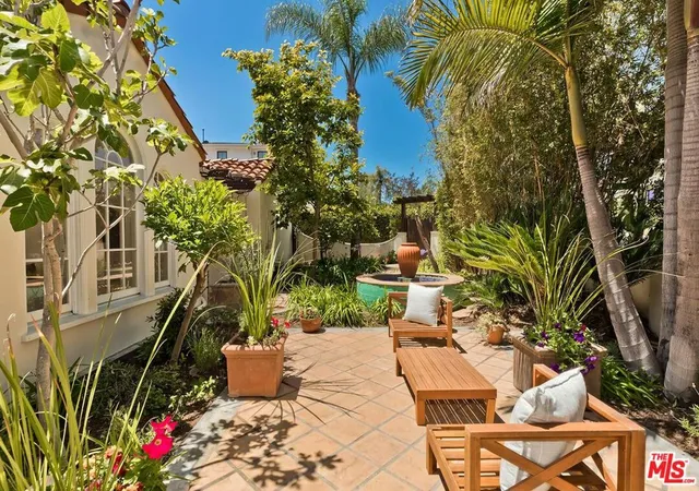 Homes for sale in Los Angeles, CA | 10514 Kinnard Ave, Los Angeles, CA 90024 | MLS# 26837301