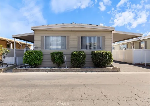 2nd image of 300 N Rampart #195, Orange, CA 92868 | MLS# IG26104422