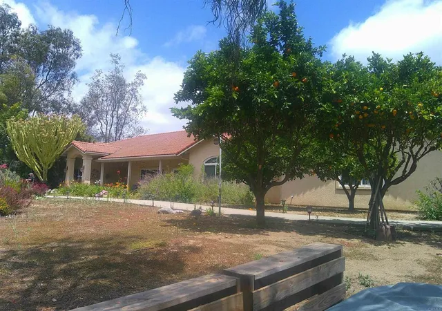 2nd image of 1534 Linda St, Fallbrook, CA 92028 | MLS# NDP2604968