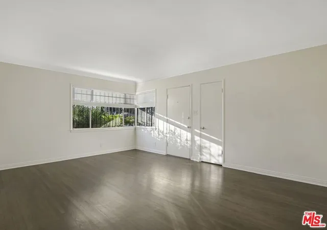 4th image of 4058 9Th Ave, Los Angeles, CA 90008 | MLS# 26837723