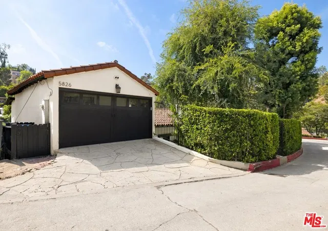 Photo 2 of Single family home for sale at 5826 Tuxedo Ter, Los Angeles, CA 90068 | MLS# 26837665 | Listing updated on 2026-10-05