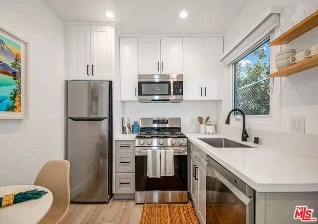 Homes for sale in Santa Monica, CA | 1217 9Th St, Santa Monica, CA 90401 | MLS# 26837741