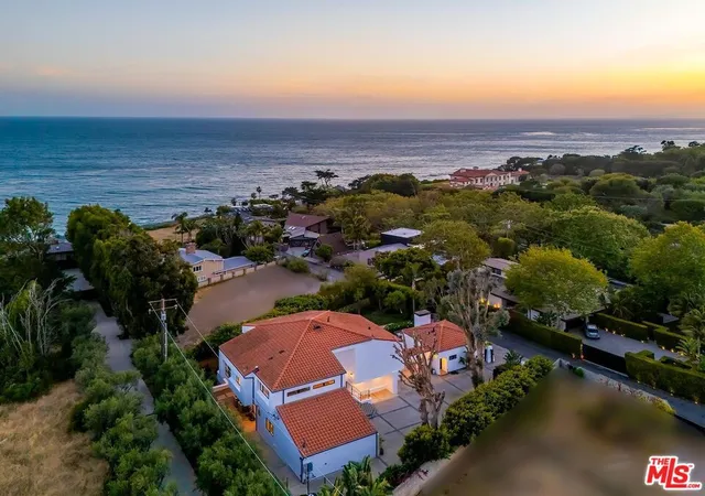 Homes for sale in Malibu, CA | 33002 Pacific Coast Hwy, Malibu, CA 90265 | MLS# 26837683