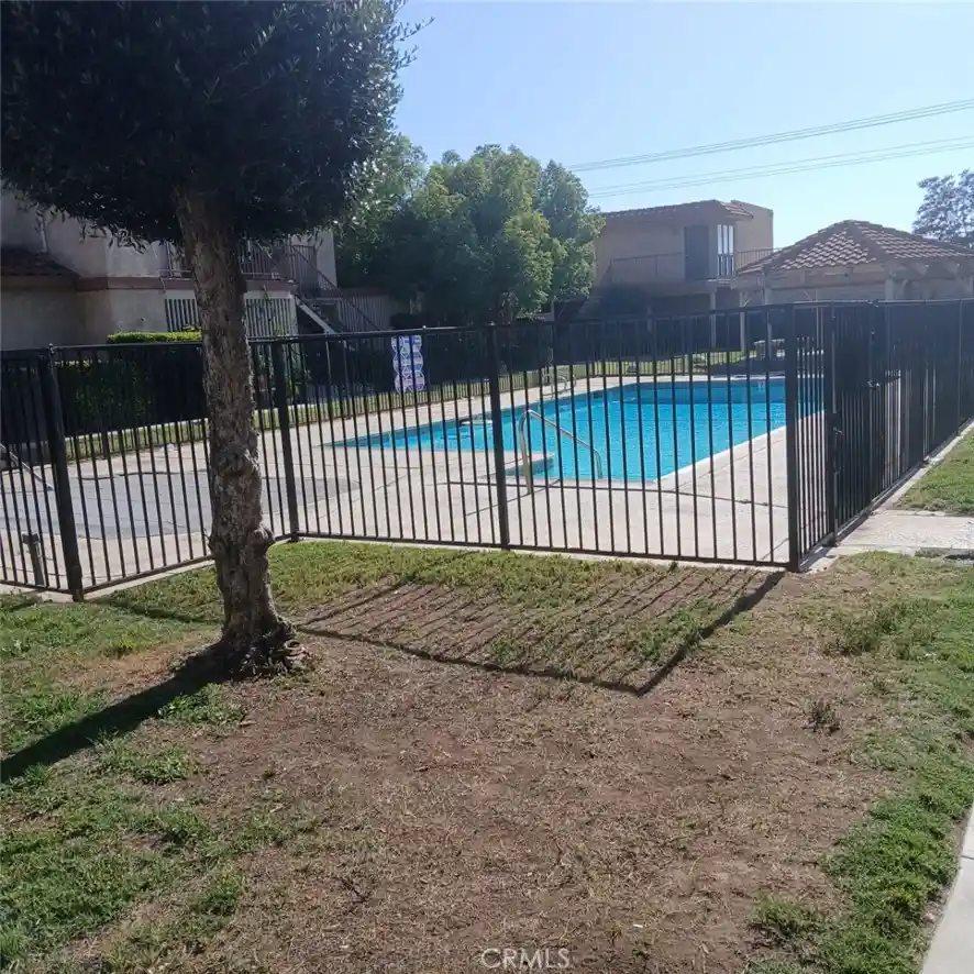 Listing Photo 2 - Condo for sale in 2439 W Acacia Ave located at 2439 W Acacia Ave, Hemet, CA 92545 - Unit 2439 W Acacia Ave