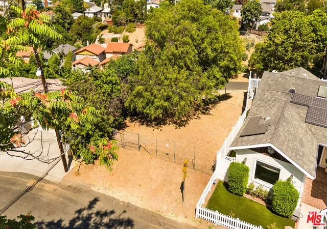 5th image of 4001 N College Crest Dr, Los Angeles, CA 90065 | MLS# 26837729