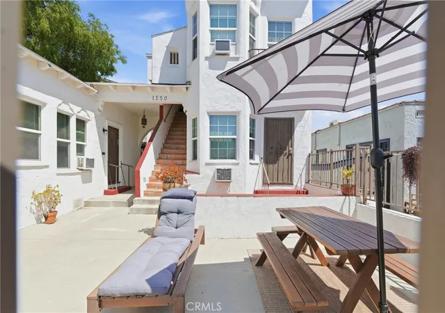 12th image of 1250 N Mariposa Ave, Los Angeles, CA 90029 | MLS# DW26111998