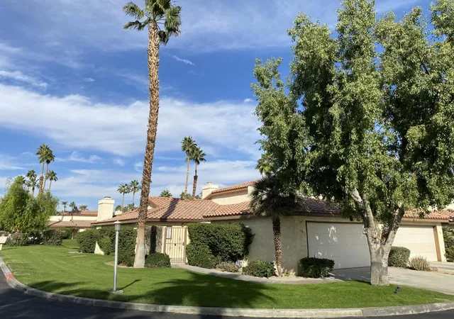 Listing Photo 1 - Condo for sale in building located at 130 Willow Lake Dr, Palm Desert, CA 92260 - Unit #