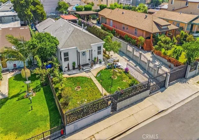 3rd image of 134 W 113Th, Los Angeles, CA 90061 | MLS# DW26112018