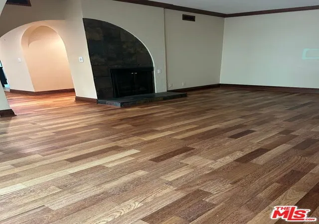 2nd image of 14569 Benefit St #102, Sherman Oaks, CA 91403 | MLS# 26837801