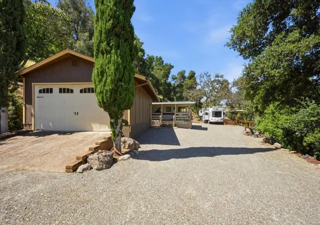 Homes for sale in Lower Lake, CA | 5156 Lake Rd, Lower Lake, CA 95457 | MLS# ML82048296