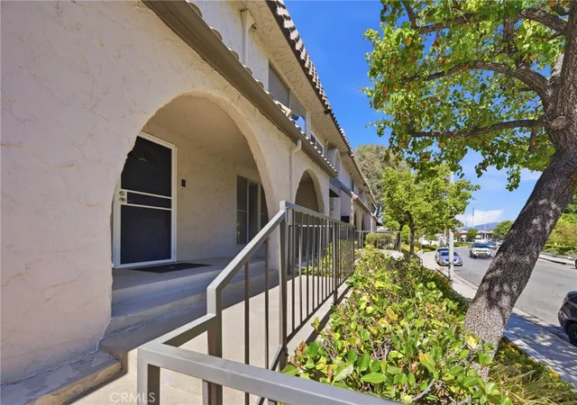 Homes for sale in Newhall, CA | 24369 La Glorita, Newhall, CA 91321 | MLS# SR26109840