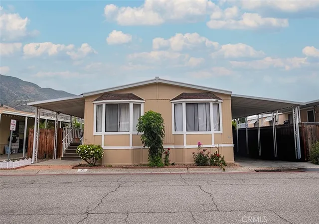 Photo 3 of Sale Pending at 4901 Green River Rd #125, Corona, CA 92878 | MLS# DW26111784 | Listing updated on 2026-10-01