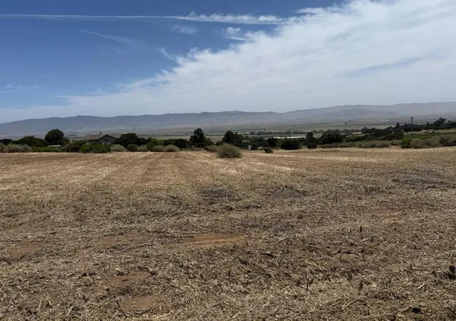 4th image of 0 River Rd, Salinas, CA 93908 | MLS# ML82048310