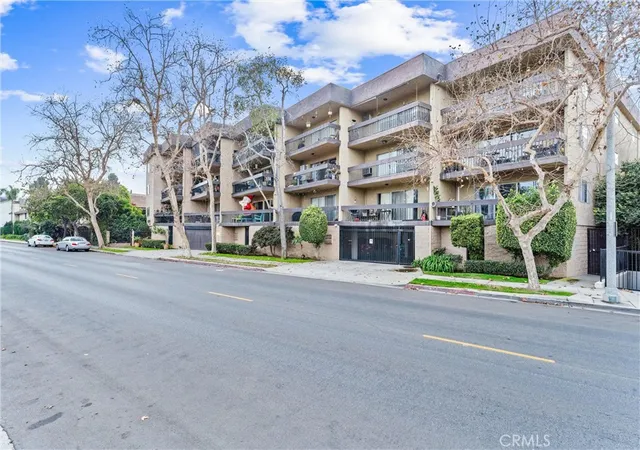 Homes for sale in Long Beach, CA | 1061 Park Ave, Long Beach, CA 90804 | MLS# PW26103651
