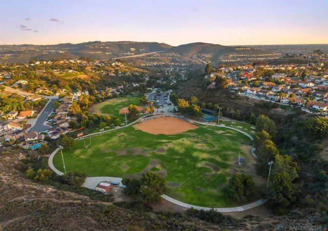 24th image of 13052 Via Caballo Rojo, San Diego, CA 92129 | MLS# 260012531SD