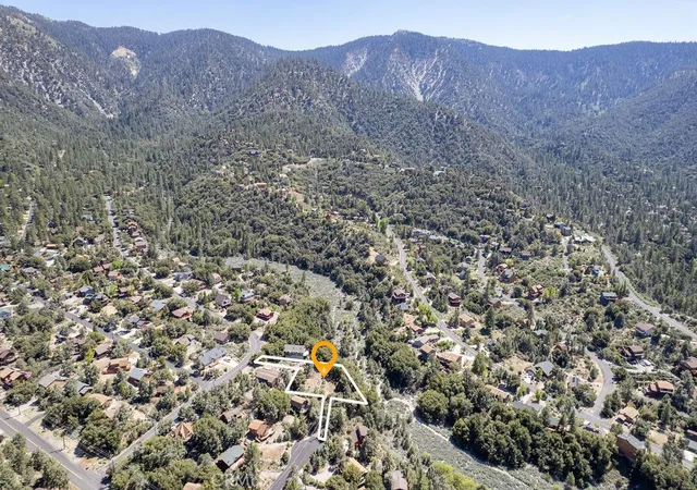 2nd image of 2100 Hickory Ct, Pine Mountain Club, CA 93222 | MLS# SR26112128