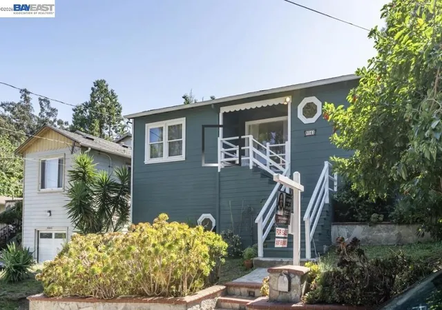 Homes for sale in Oakland, CA | 8041 Greenly Dr, Oakland, CA 94605 | MLS# 41135768