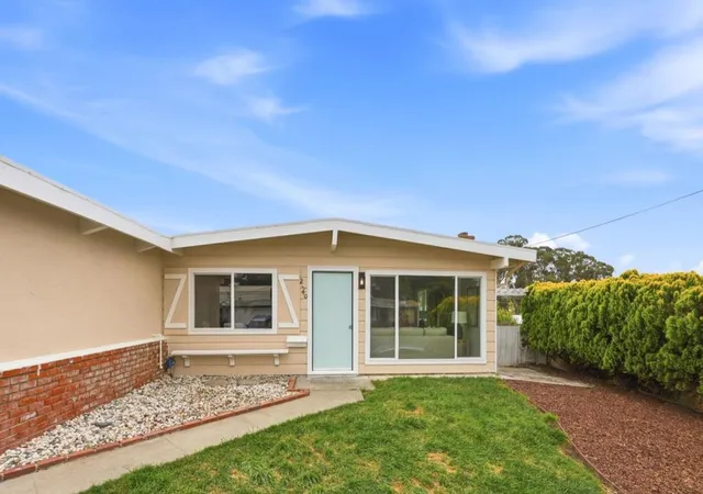 Homes for sale in San Pablo, CA | 2140 Espanola Dr, San Pablo, CA 94806 | MLS# ML82048318
