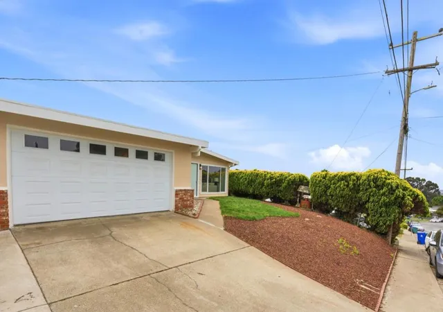 Homes for sale in San Pablo, CA | 2140 Espanola Dr, San Pablo, CA 94806 | MLS# ML82048318