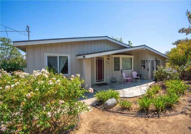 Photo 1 of Sale Pending at 1611 Hillcrest, Fallbrook, CA 92028 | MLS# SW26109297 | Listing updated on 2026-10-06