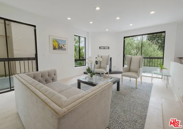 3rd image of 9033 Vista Grande St #3, West Hollywood, CA 90069 | MLS# 26671581
