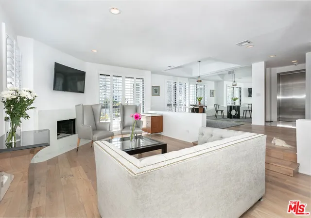 2nd image of 9033 Vista Grande St #2, West Hollywood, CA 90069 | MLS# 26671577