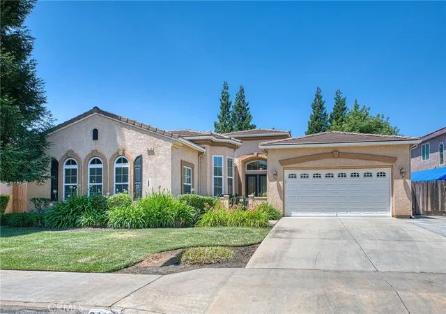 Homes for sale in Fresno, CA | 8405 N Paula, Fresno, CA 93720 | MLS# FR26112210